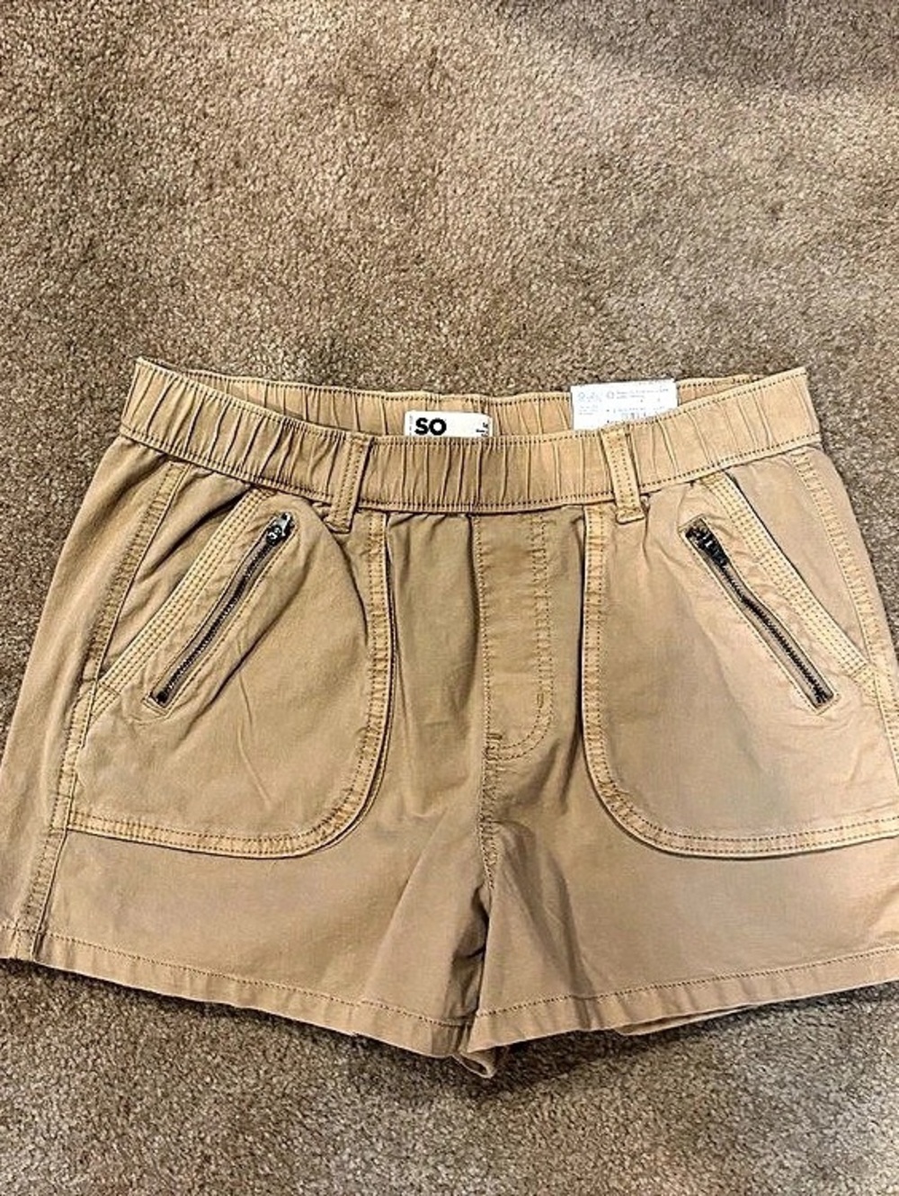 Women's Cargo Shorts in Brown Size Medium NWT